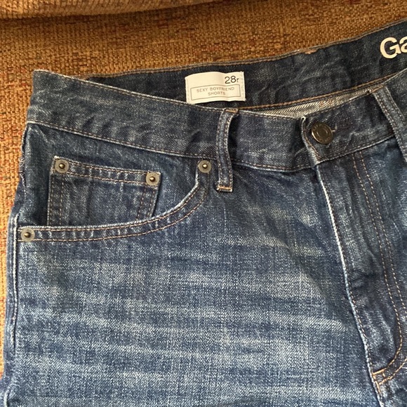 Women’s Gap Sexy Boyfriend Denim Jean Shorts Size 28 - Picture 7 of 10